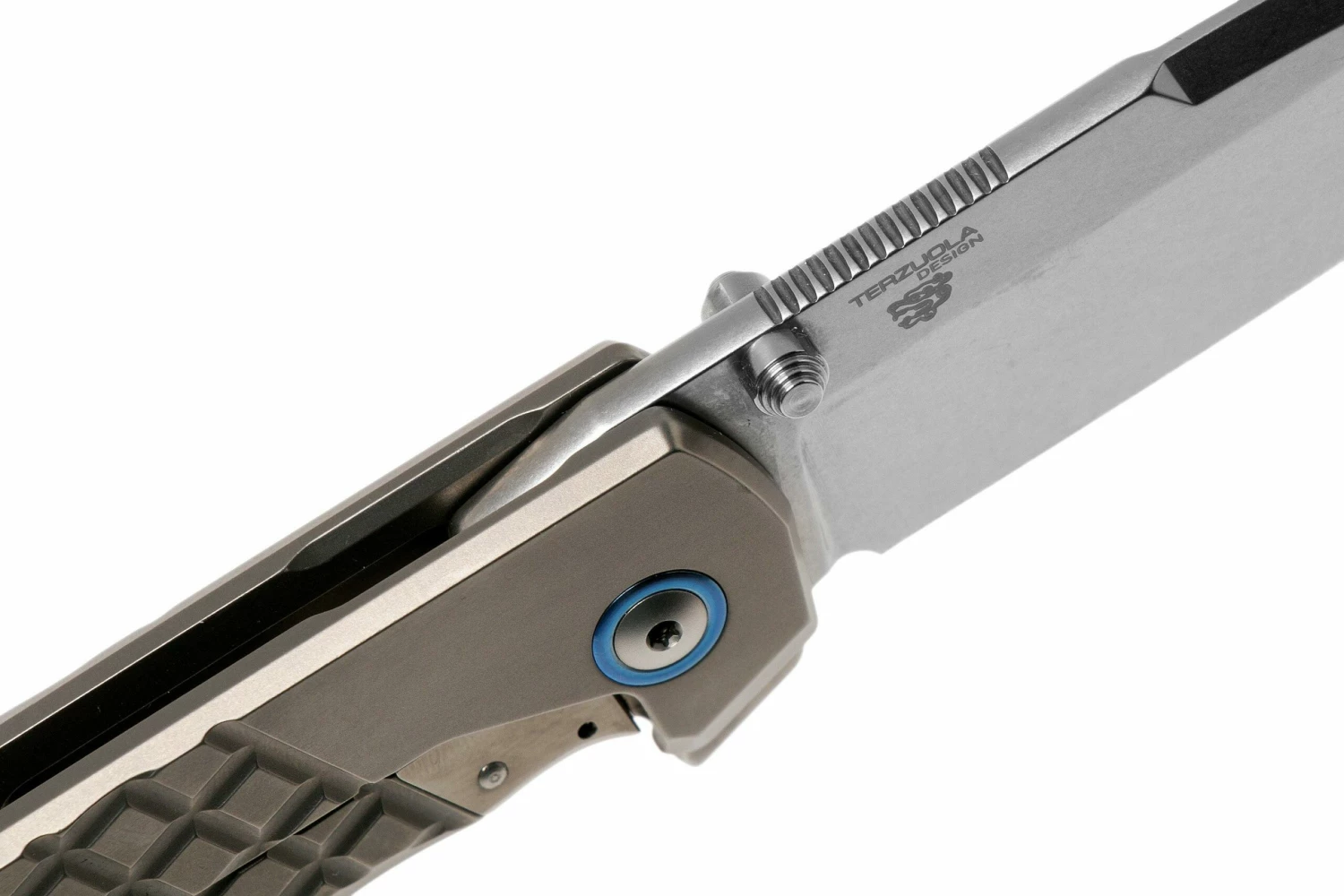 MKM Maximo MM-T Sandblasted Titanium Navaja, Diseño Bob Terzuola 8 MKM Maximo MM-T Sandblasted Titanium Navaja, Diseño Bob Terzuola - Imagen 6