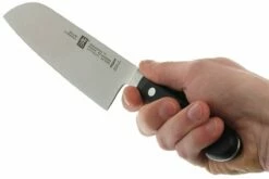 Zwilling 31117-181 Professional S Cuchillo Santoku -KNIVESANDTOOLS Ventas ZW31117 181 05 zwilling professional s zw31117 181 05